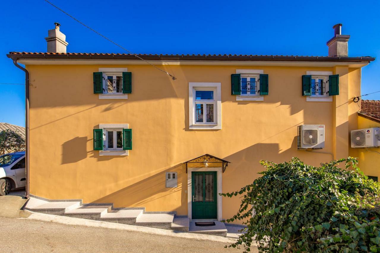 Vilma Villa